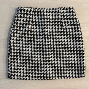 Houndstooth Mini Skirt